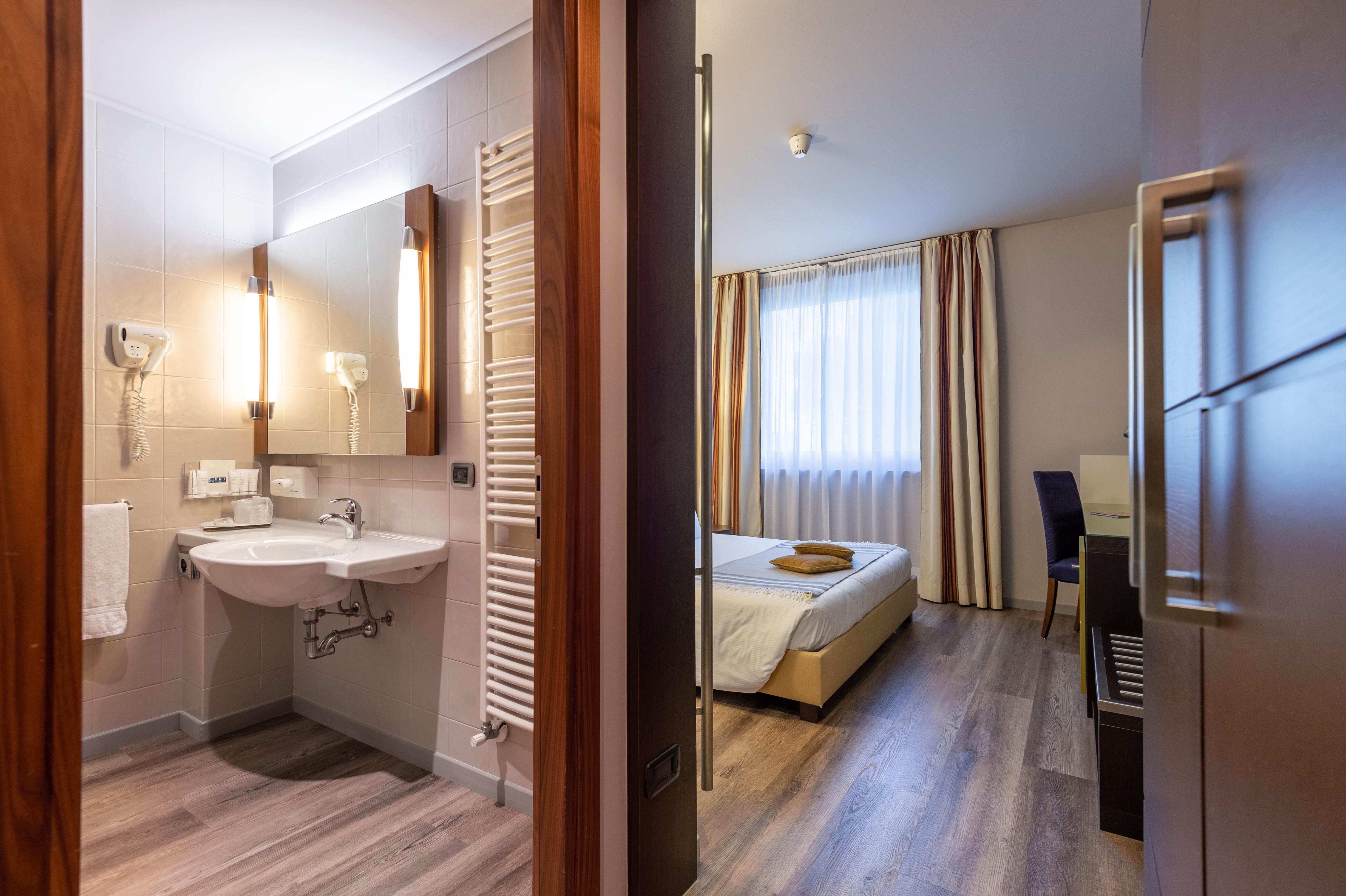First Hotel Malpensa Case Nuove  Exterior photo