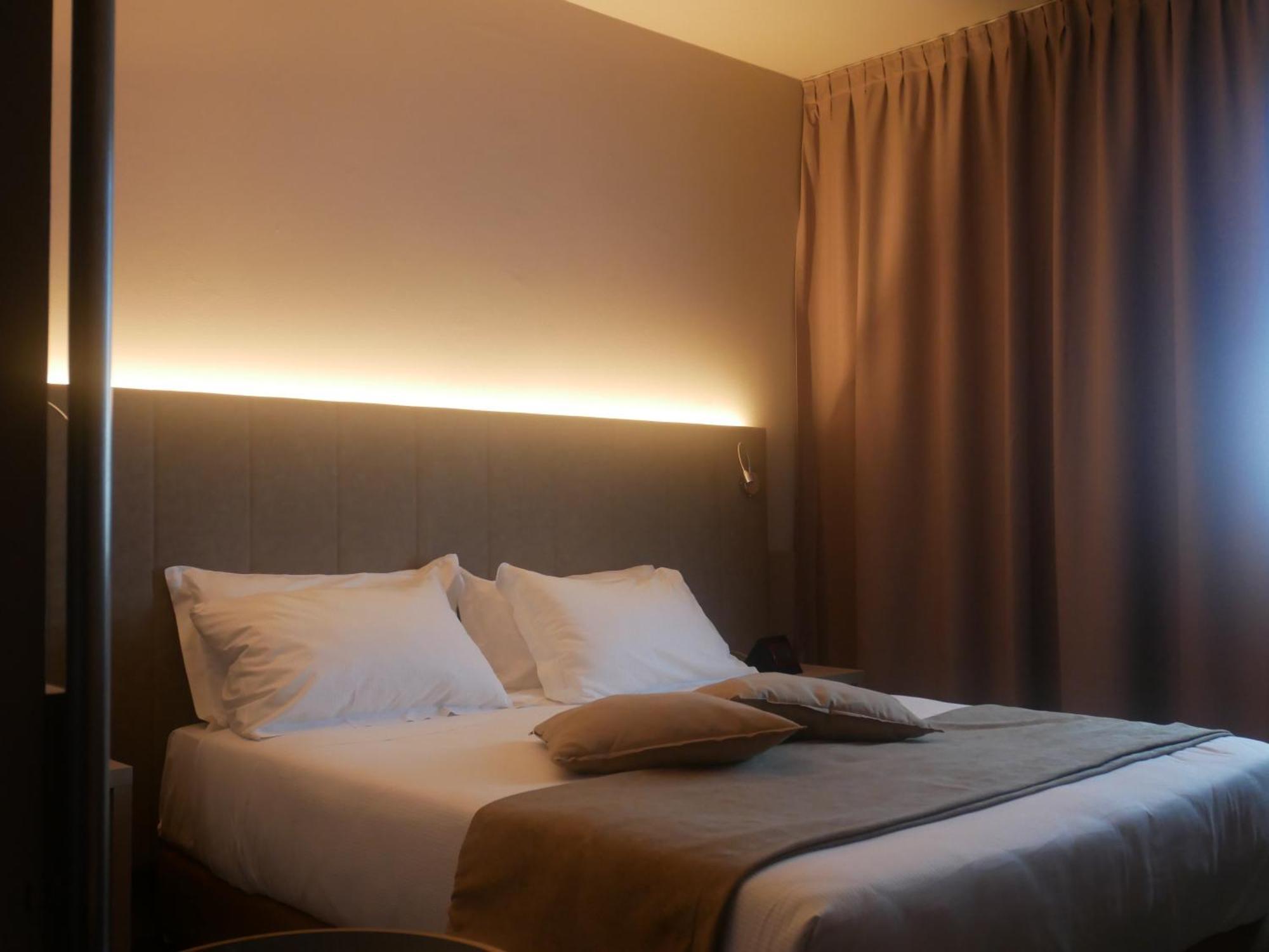 First Hotel Malpensa Case Nuove  Room photo