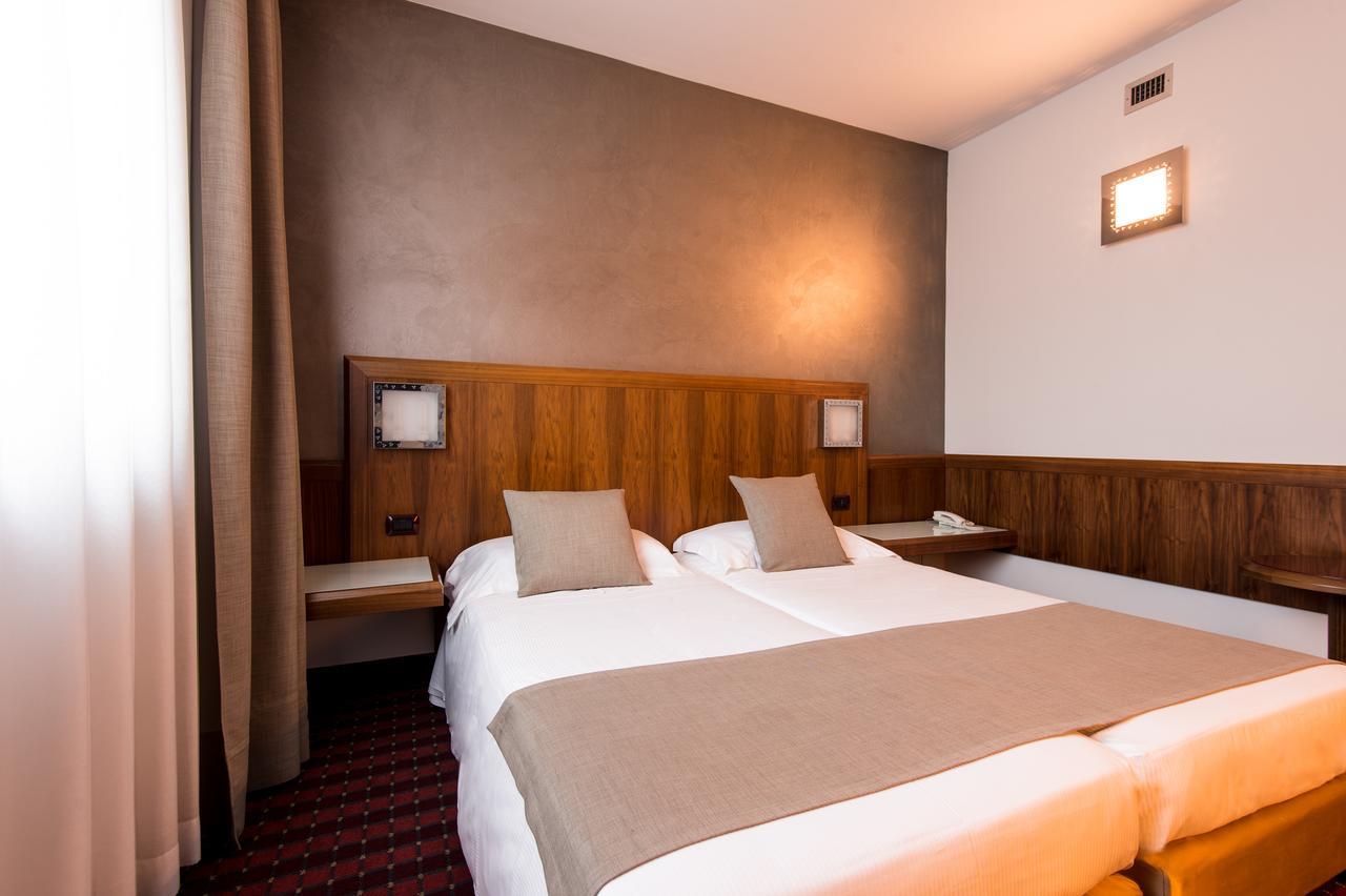 First Hotel Malpensa Case Nuove  Exterior photo